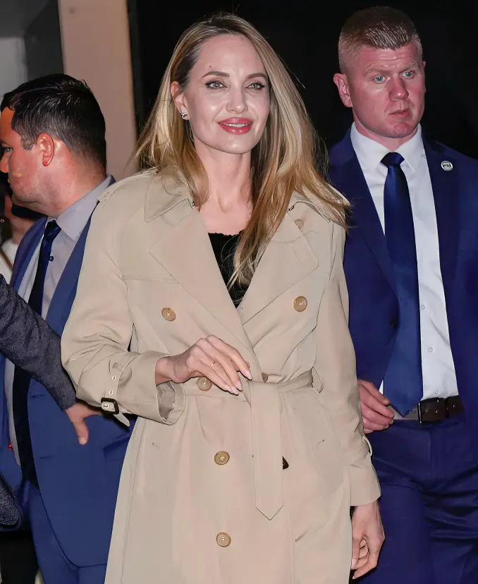  Maria Screening NYC Angelina Jolie Beige Trench Coat For Womens