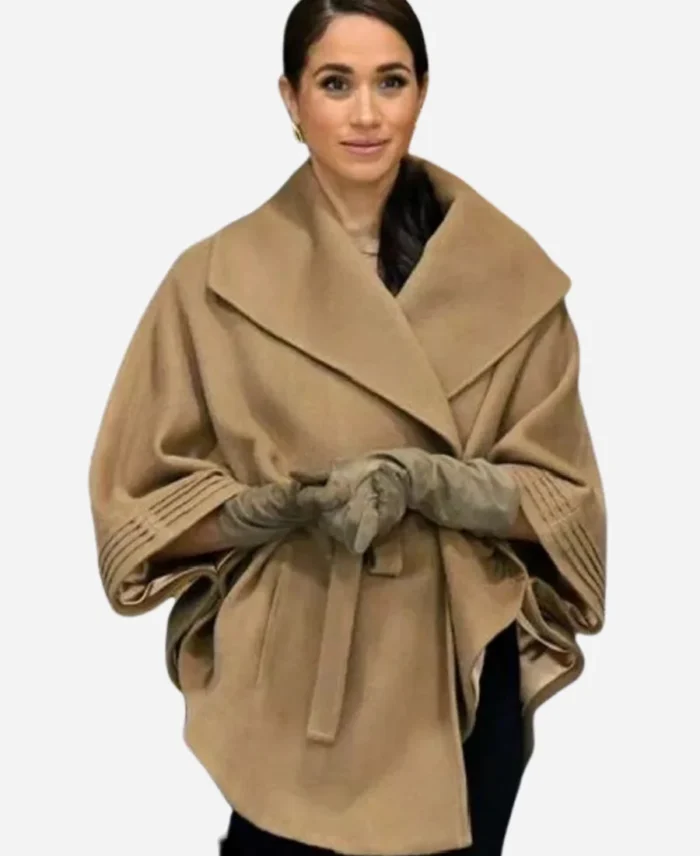 Meghan-Markle-Sentaler-Cape-Coat