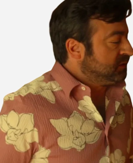 Side-Quest-2025-Derek-Waters-Pink-Floral-Shirt