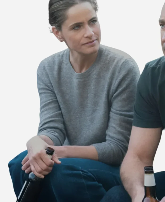 Your-Friends-and-Neighbors-Amanda-Peet-Sweater