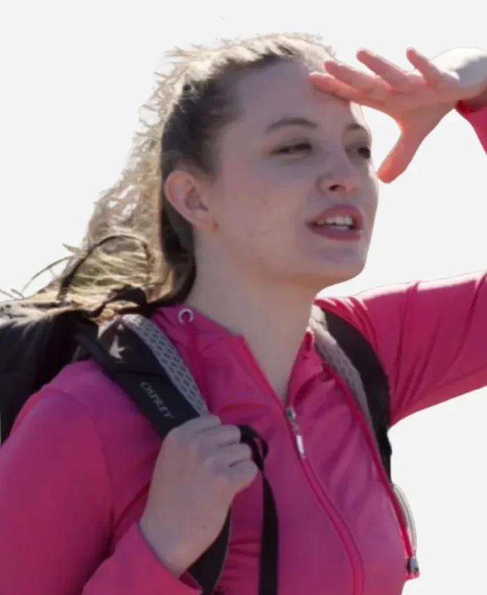 Alyssa-Batsakis-Movie-Round-the-Decay-2025-Peyton-Britt-Ryers-Pink-Hooded-Jacket