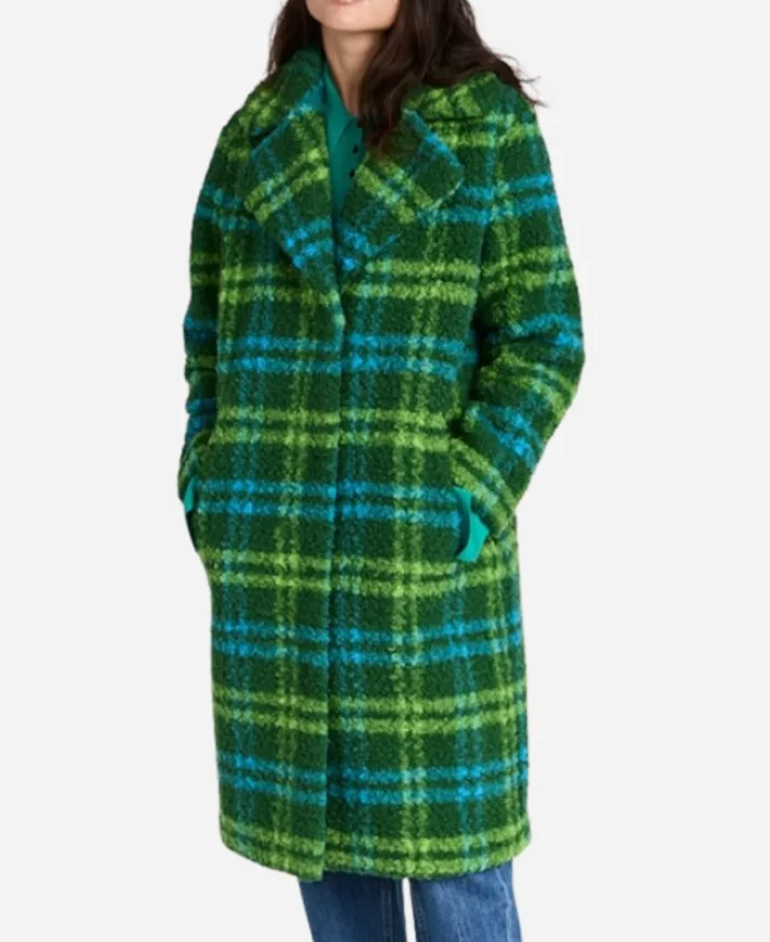 Selena-Gomez-Tv-Series-Only-Murders-In-The-Building-Season-03-Mabel-Mora-Green-Plaid-Coat