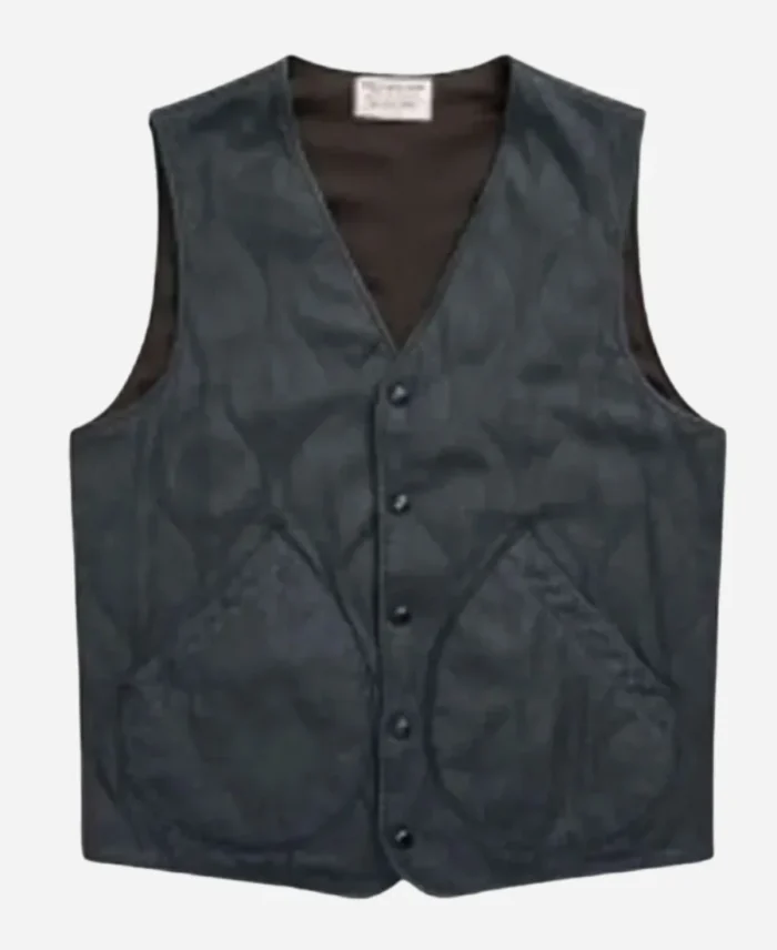 Staten-Kirkland-TV-Series-Ransom-Canyon-2025-Josh-Duhamel-Grey-Quilted-Vest