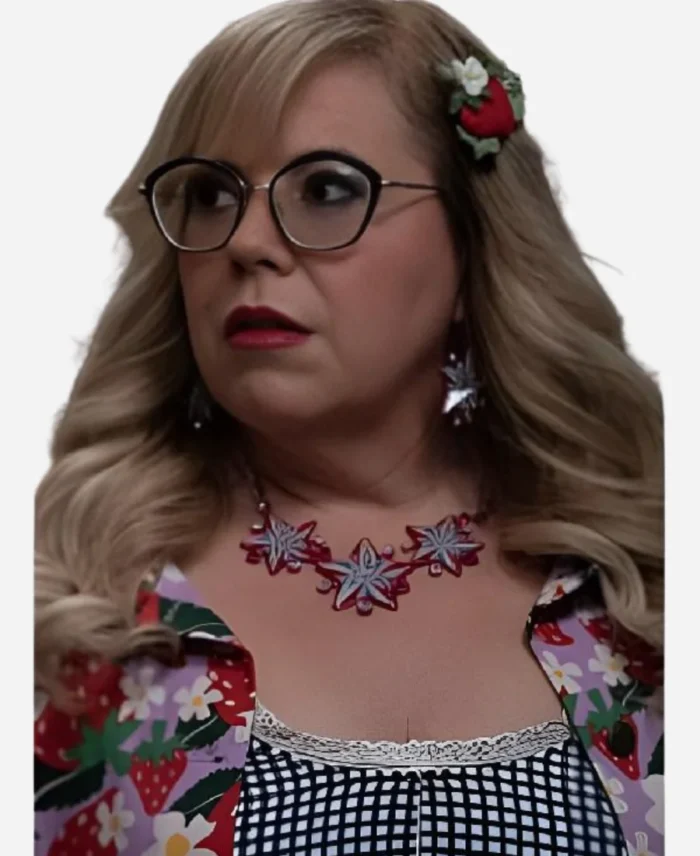 Criminal-Minds-S18-Kirsten-Vangsness-Strawberries-Top