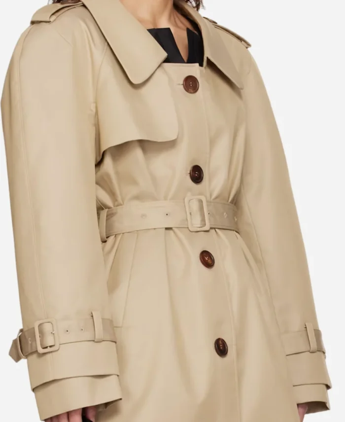 Elle-Fanning-Beige-Trench-Coat-Cannes-2025