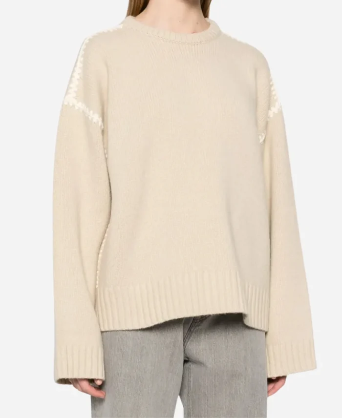 Honestly-Cavallari-2025-Kristin-Cavallari-Beige-And-White-Tim-Sweater