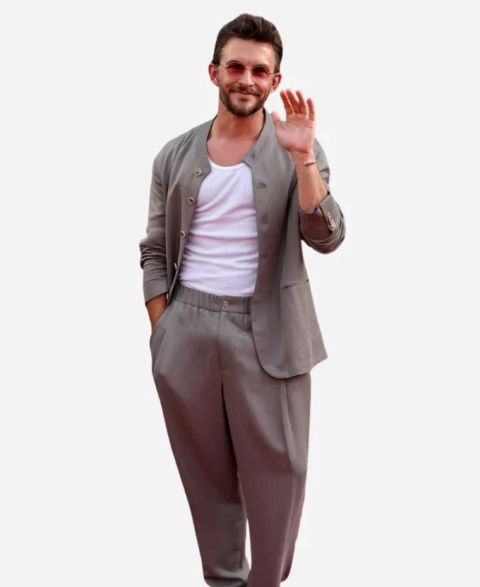 Jonathan-Bailey-Jurassic-World-Rebirth-Premiere-Suit