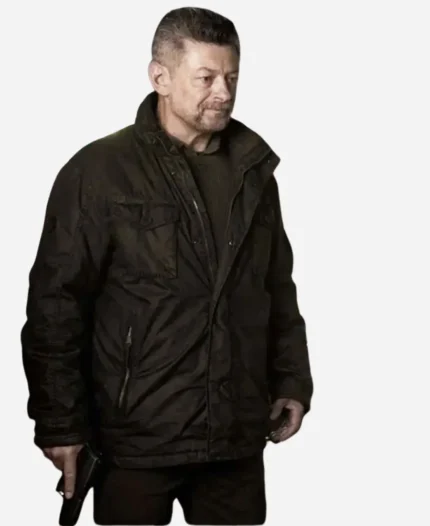 Red-Notice-2021-Andy-Serkis-Black-Jacket