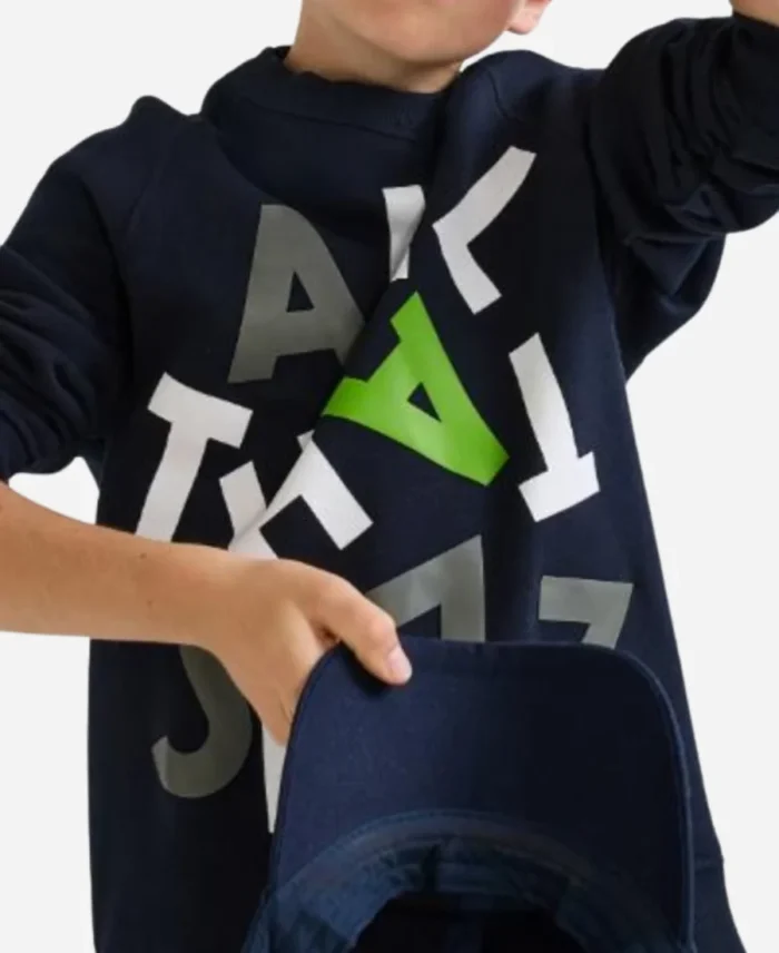 TV-Series-RIEN-NE-TEFFACE-2025-Leo-Lacroix-All-That-Jazz-Printed-Black-Sweatshirt