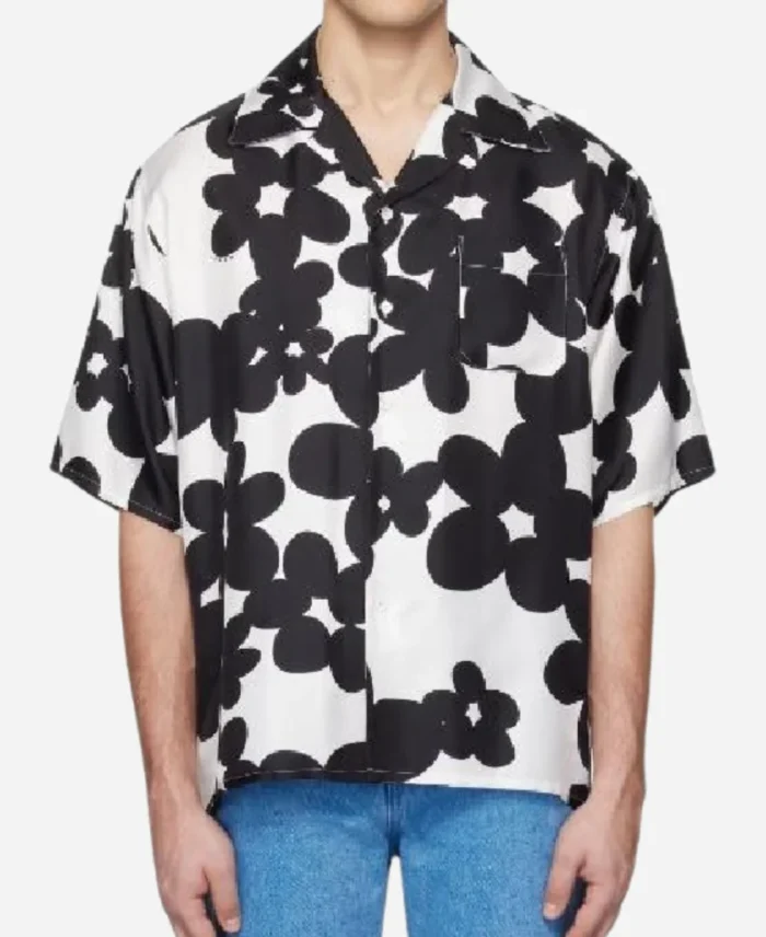TV-Show-Manha-CM-2025-Rui-Oliveira-Nunes-Black-And-White-Floral-Shirt