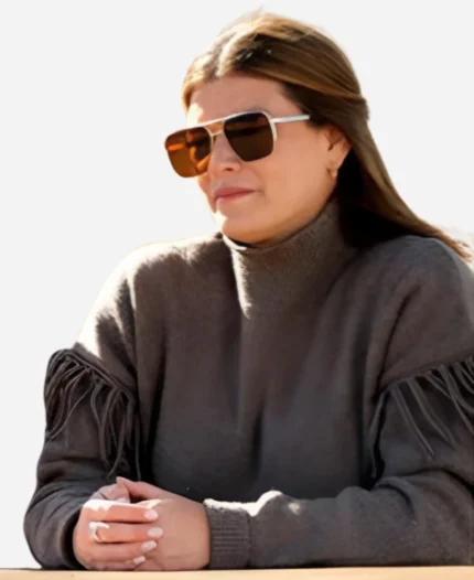 Top-Chef-S22-Gail-Simmons-Brown-Fringe-Sleeve-Sweater